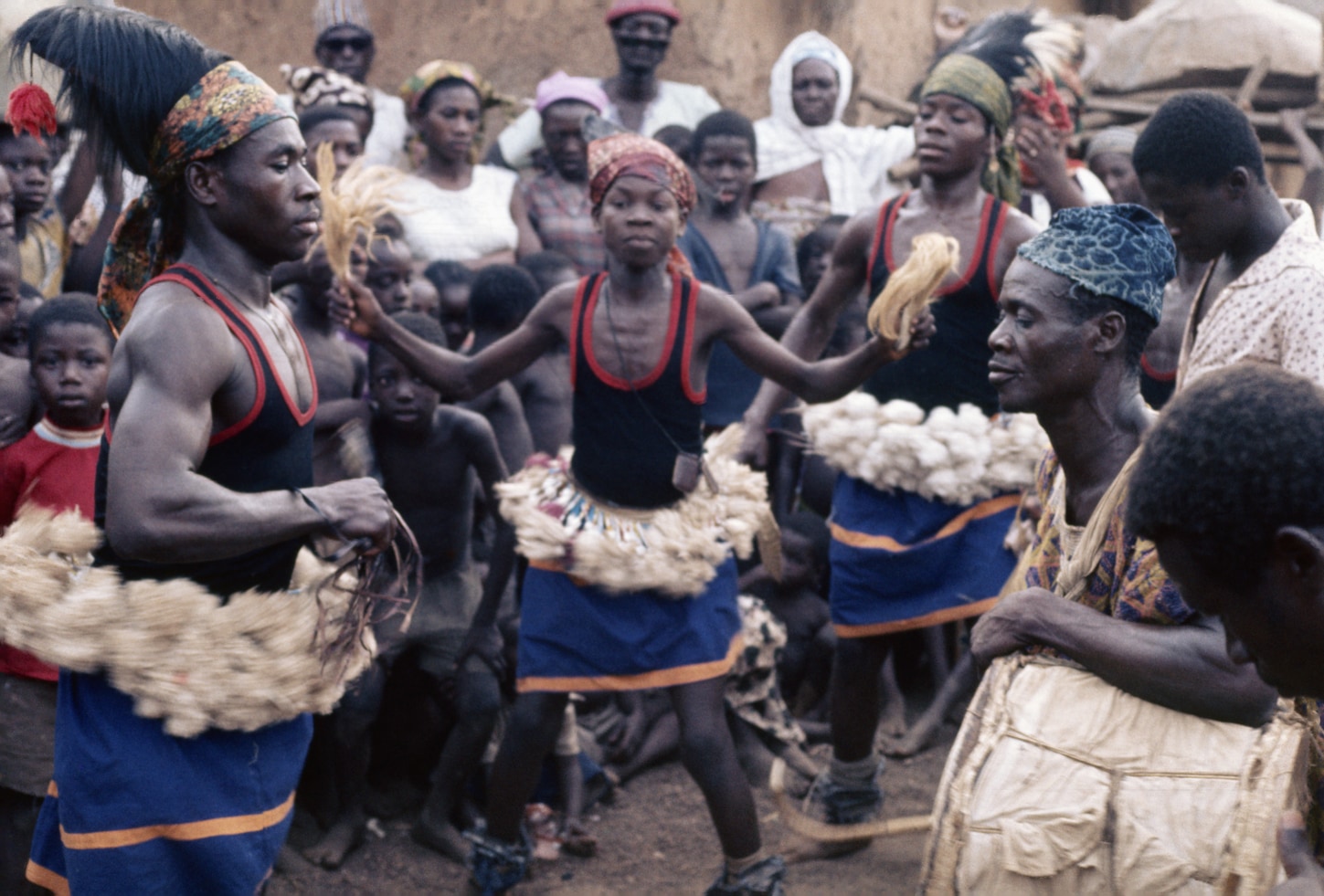 Baamaaya dancers