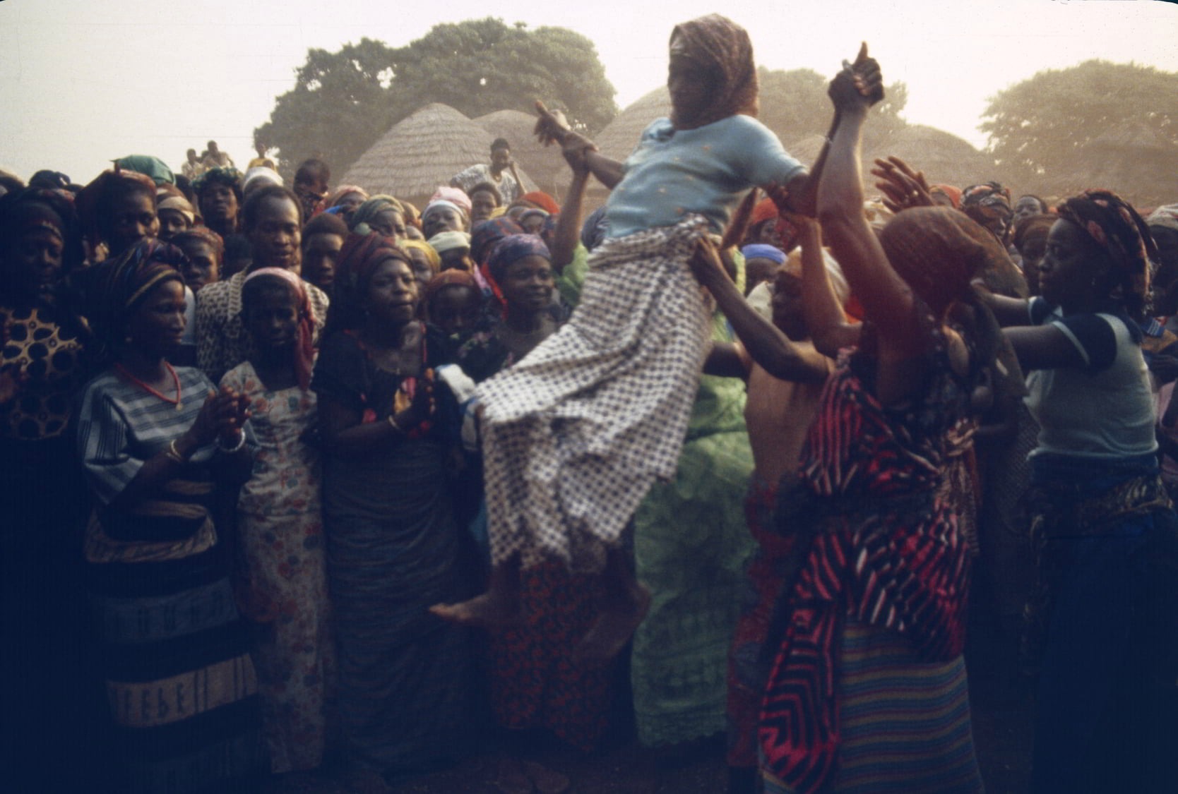 Lua dancers